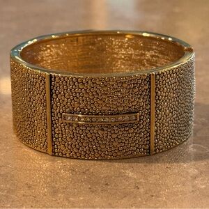 Iris Apfel Estate! Textured gold metal bracelet w/ 11 rhinestones / crystals!